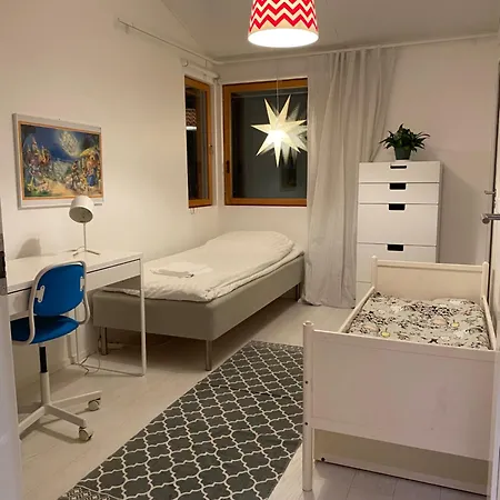 Large And Beautiful House Vakantiehuis Rovaniemi