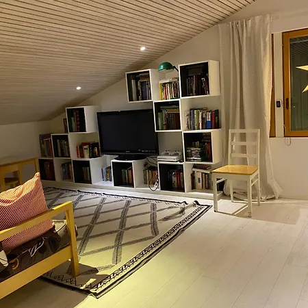 Large And Beautiful House Vakantiehuis